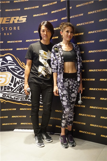 郑伊健与周秀娜出席《SKECHERS旗舰店开幕》