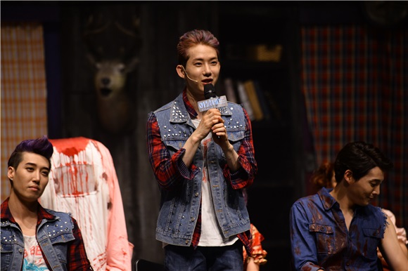 韩国音乐剧《EvilDead PressCall》举行演唱 主演赵权、姜东浩等出席