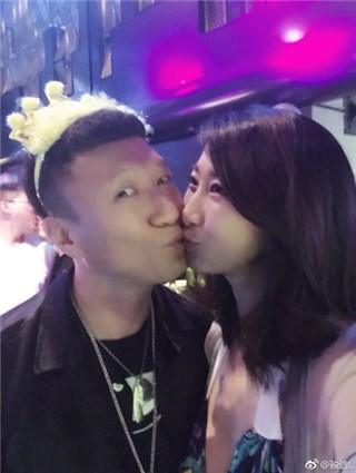 孙红雷晒孕照为爱妻庆生 一家三口跨年迎接全新2018