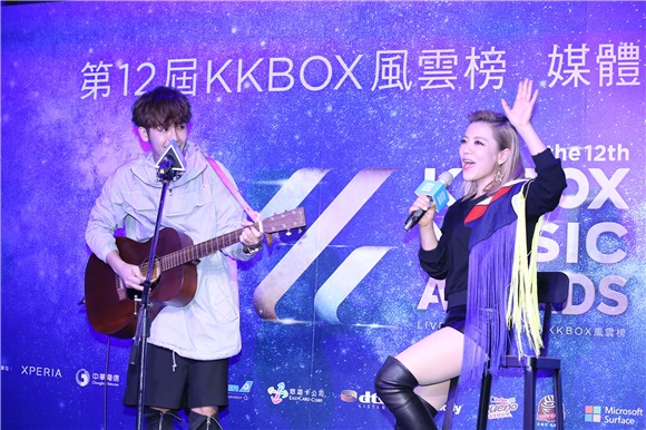 丁当、鼓鼓、黄子佼出席《第12届KKBOX风云榜》发布会