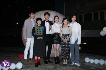 〈Yes台北现场〉《带我去月球》大玩穿越梗 青春爱情电影正夯