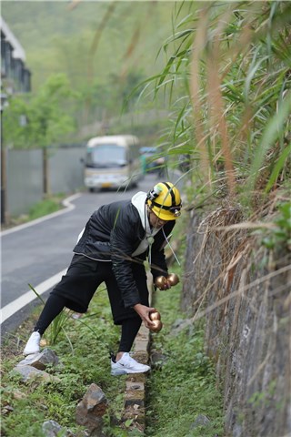 罗志祥路边寻宝