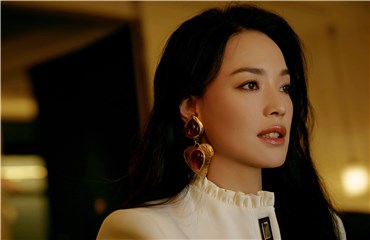 舒淇亮相品牌直播活动  温柔知性展现优雅魅力
