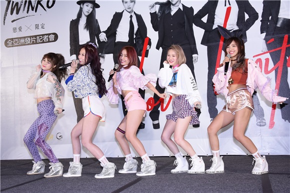 女团Twinko举办EP发片记者会