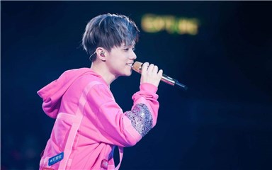 11月红馆重申办个人演唱会    张敬轩：愿疫情退散请君保重！