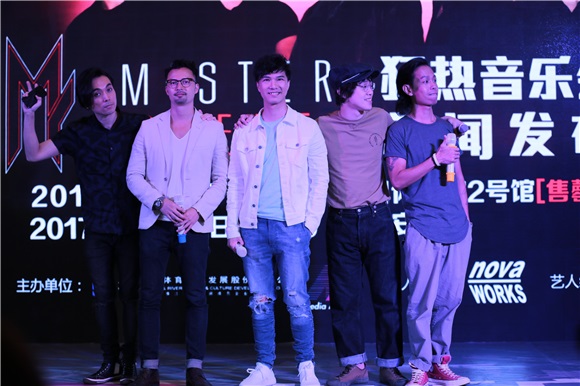 Mr.乐队举办「Mister Forever」狂热音乐发布会