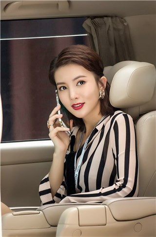 金晨《我们都要好好的》开播 鬼马少女“大闹”婚礼现场