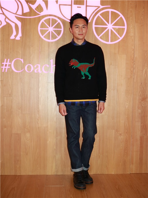 郑秀文、张智霖等出席「COACH 75周年限定店开幕礼」