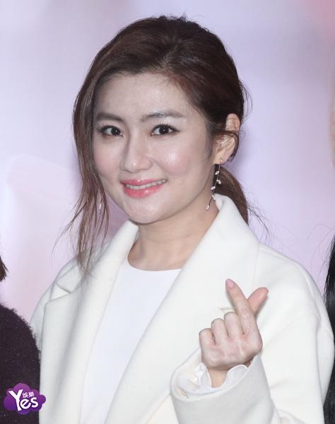 〈Yes 台北现场〉Selina纯白装备亮相活动 甜笑不断尽显青春靓丽