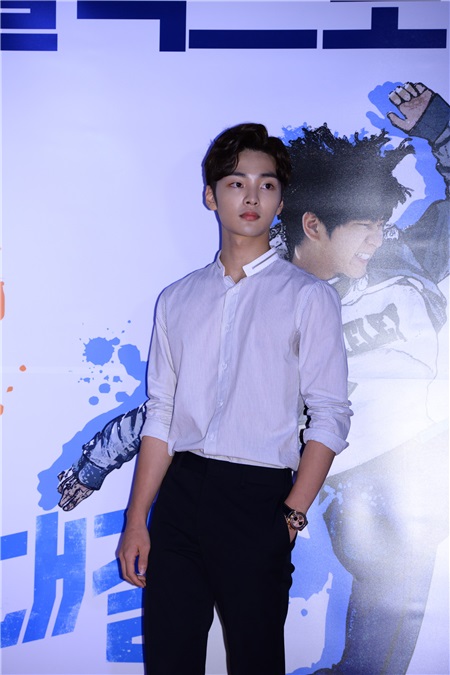 李廷镇、孙恩书等出席电影《对决》VIP试映会 严贤璟、韩彩雅等前来捧场助阵