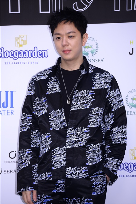SISTAR孝琳-多顺、曹璐、李珠妍出席某品牌开业纪念活动