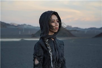 G.E.M.邓紫棋《夜的尽头》振奋上线 元宇宙CP废土重逢奔赴启示之门