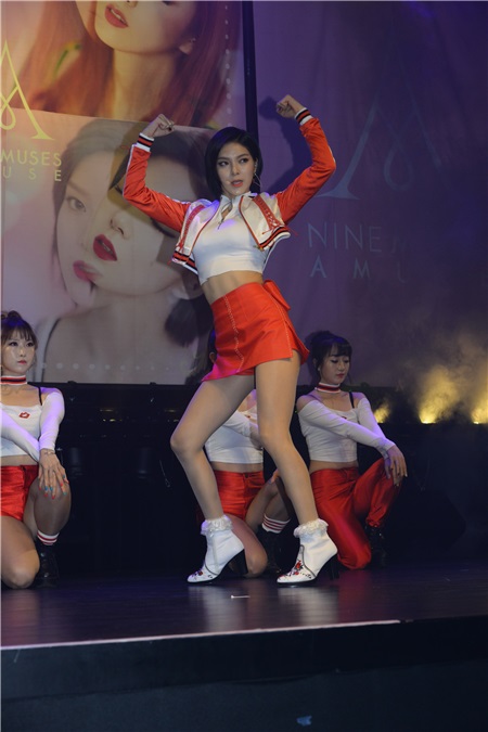 女团NineMuses小分队NineMuses A举行首张单曲专辑《MUSES DIARY》SHOWCASE