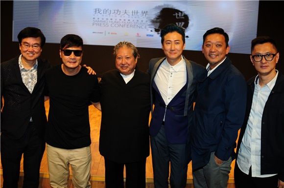 成龙助阵洪金宝工作室开幕两王相会 彭于晏为义父站台活泼耍宝秒变「迷弟」