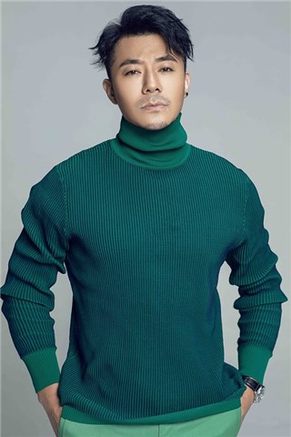 安琥深秋写真大片释出 墨绿系毛衣暖男帅气