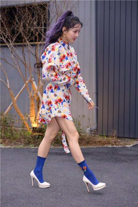 智淑、高佑丽、赵贤荣CLARA、Lizzy等出席设计师Kwak Hyunju时装秀