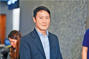 借朋友儿子家课诉心声 黎明望疫情早日消失