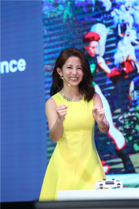 郭书瑶出席电脑品牌新品发表会