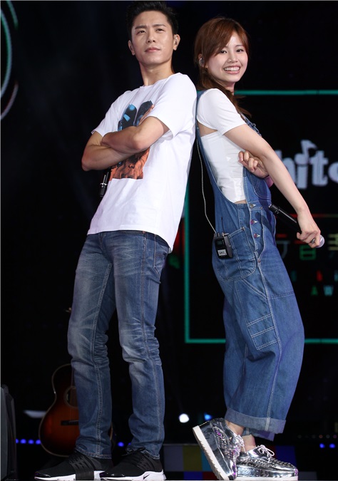 韦礼安、吴汶芳2016 hito流行音乐奖表演彩排
