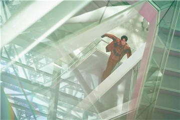 睽违三年，吴青峰个人全词曲创作〈恋人絮语〉新歌登场