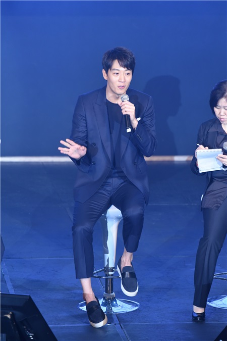 韩星金来元举办粉丝见面会