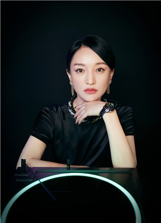 周迅亮相CHANEL ELECTRO电音派对   黑夜霓虹碰撞呈现极致视觉冲击
