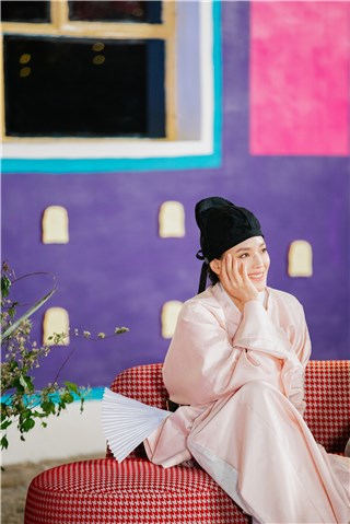 《五十公里桃花坞》热播，舒淇翩翩公子造型引发网友狂赞