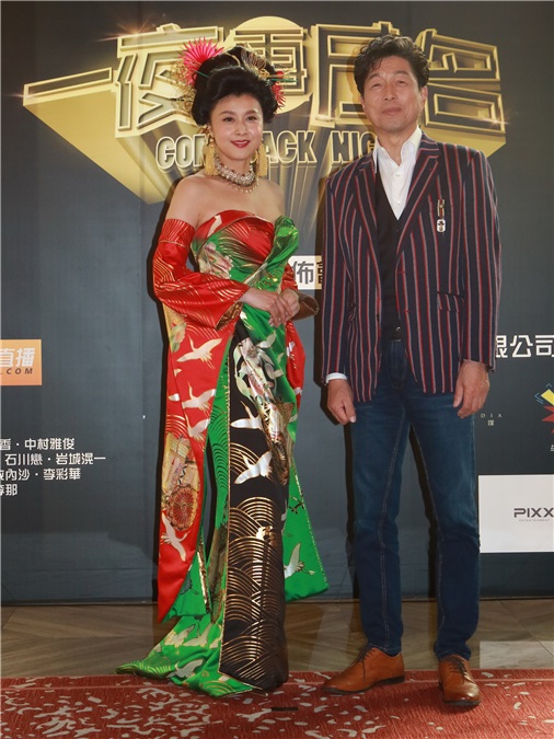 藤原纪香、李彩桦、叶世荣、陈奂仁等参加电影《一夜再成名》探班