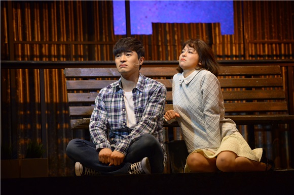 《伟大的盖茨比》TEENTOP天地饰深情男 与BOYFRIEND贤星飙唱大展兄弟情