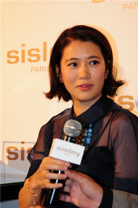 袁咏仪、陆毅畅谈婚姻中的趣事 辣妈、奶爸「相见恨晚」分享育儿经