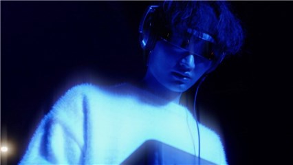 潮流型男双人乐团TJun首发单曲MV〈骚操作〉骚之过急上线