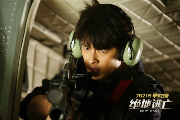 郭品超追星成龙 成功和偶像一起演出《绝地逃亡》