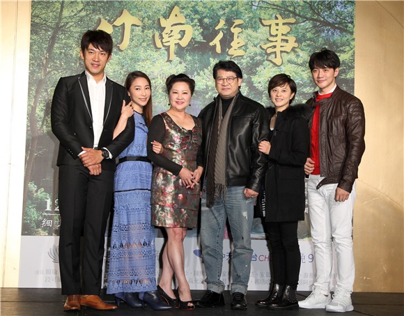 大爱「竹南往事」演员韩瑜、李政颖、杨庆煌、傅小芸、陈熙锋、柯素云等出席上档记者会。