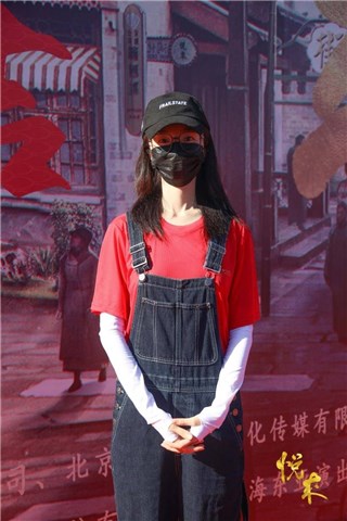 演员 胡冰卿