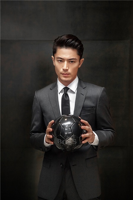 霍建华远赴HUGO BOSS德国总部 时尚助阵欧洲杯