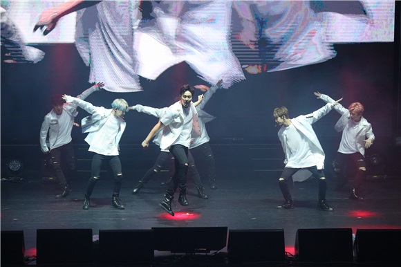 韩团MONSTA X 粉丝见面会