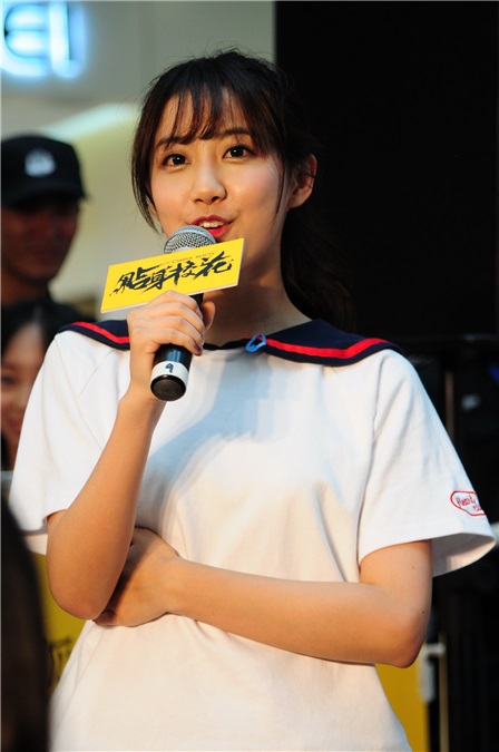 《贴身校花》粉丝见面会 SNH48萌妹子携朱元冰、赵顺然大玩自拍