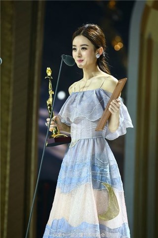 金鹰奖/赵丽颖获「观众喜爱的女演员」：最好的生日礼物