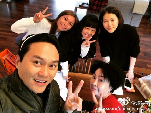 袁咏仪探小王子 粉丝赞P图技巧进步了