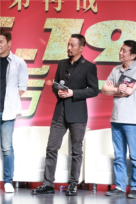 《抢红》抢下本周国产片预售第一 张涵予黎明「大小宝」合体