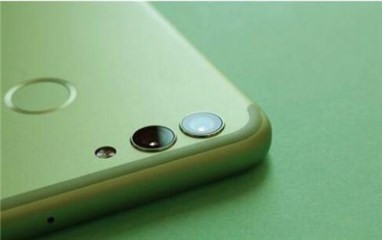 HUAWEI nova 2背部简洁清爽