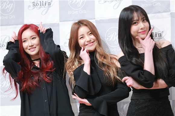 女团Brave Girls举办2017 Rollin’ SHOWCASE