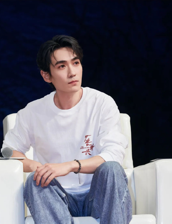 朱一龙回应金鸡奖“遗珠”之憾:每年审美不同,继续努力!