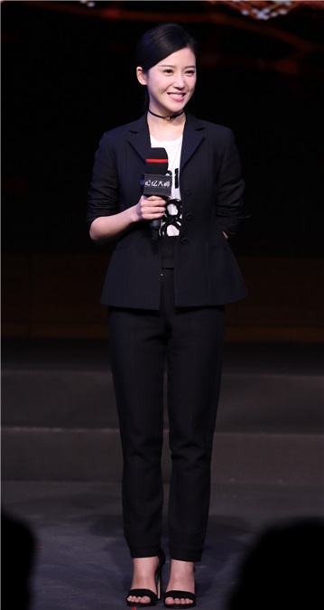《记忆大师》主题曲发布会 迪玛希现场演绎「拿不走的记忆」