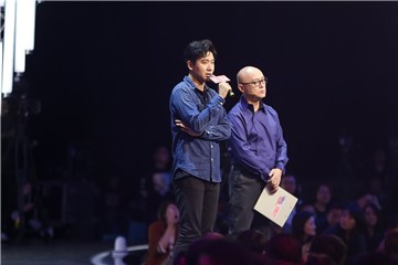 曾患抑郁症的男嘉宾靠旅行治愈