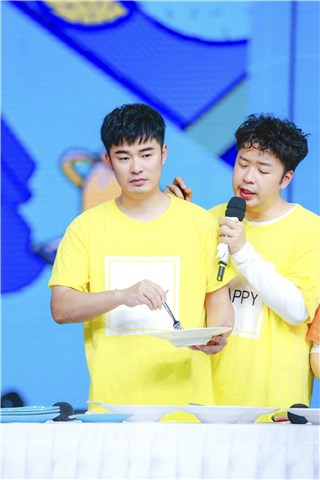 陈赫《快乐大本营》喜提鲱鱼罐头 《笑傲江湖》讨教“减肥秘诀”