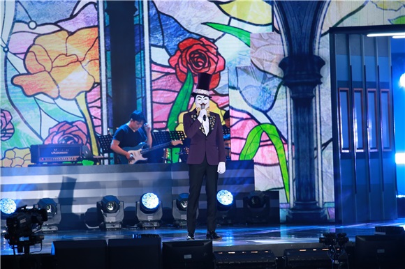 2016 DMC FESTIVAL《假面歌王》举行舞台 李在恩、Dana、金九拉、KCM等出席