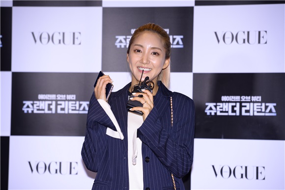 电影《超级名模2》举行VIP试映会 孙太英、Bada等出席