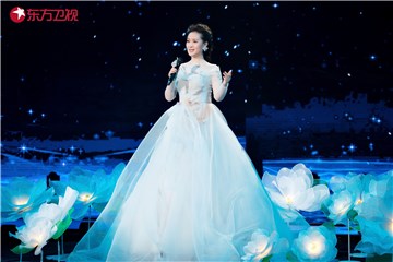 舞台上的雷佳