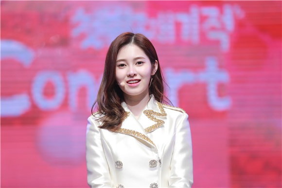 女团DIA举行Fanclub创团式Fanmeeting媒体见面会